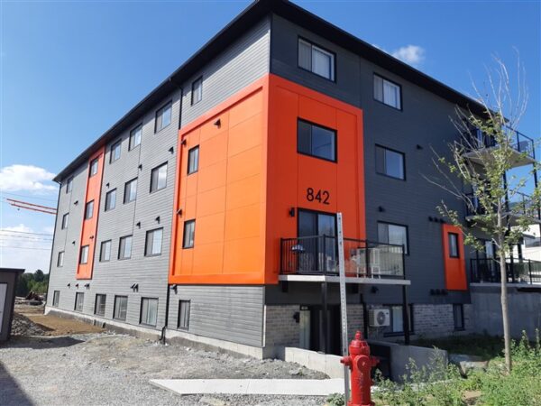 4½ (Octobre) 403-842 rue Lamarche, Sherbrooke, J1H 0M9