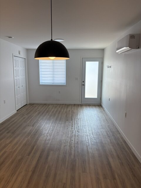 3600-006 TRÈS BEAU 3 1/2 STYLE CONDO DISPONIBLE (Vacant) SITUÉ PRÈS DE L'UNIVERSITÉ ET AUTOROUTE 410 – Image 12