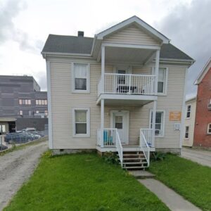4 1/2 (juillet) au 69 rue Peel, Sherbrooke, J1H 4J9