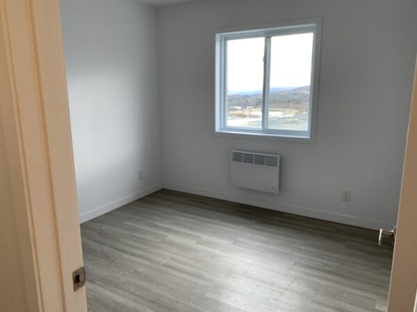 884 rue Hallée, Carré Belvédère, Sherbrooke  vacant – Image 10