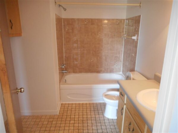 2080-310 rue Gauthier 1050$ Vacant – Image 10