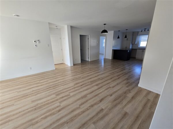 1050-106 rue King Est, secteur Fleurimont à Sherbrooke (Vacant) – Image 2