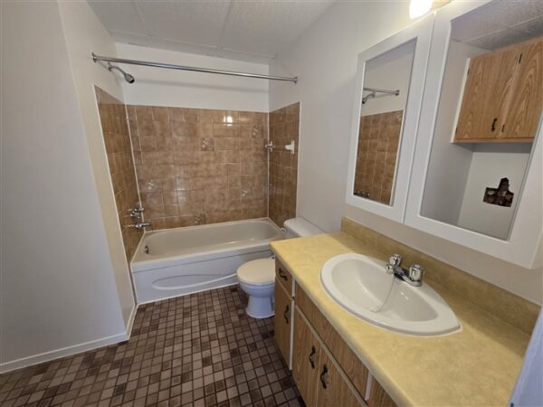 2080-310 rue Gauthier 995$ Vacant – Image 4