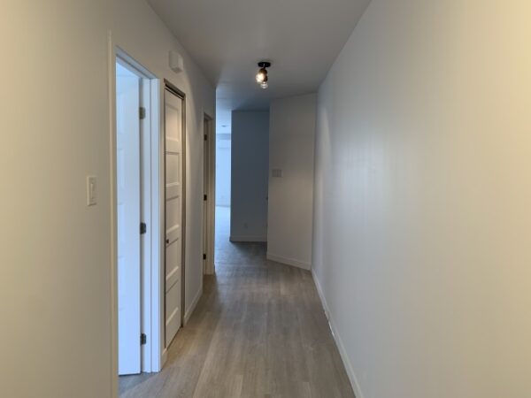 2351-203 Harold-Cooke, Sherbrooke très beau 4½ pour Août – Image 24
