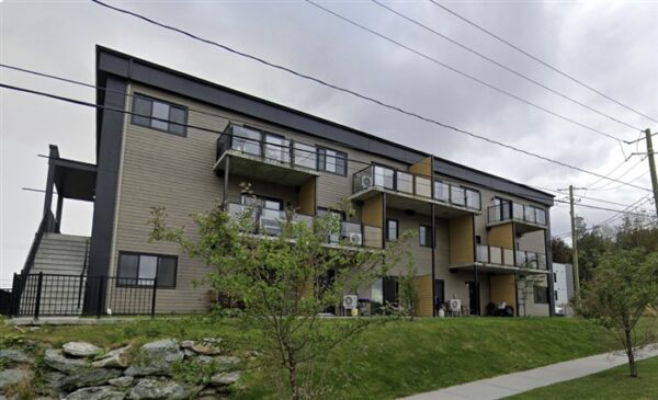 884 rue Hallée, Carré Belvédère, Sherbrooke  vacant