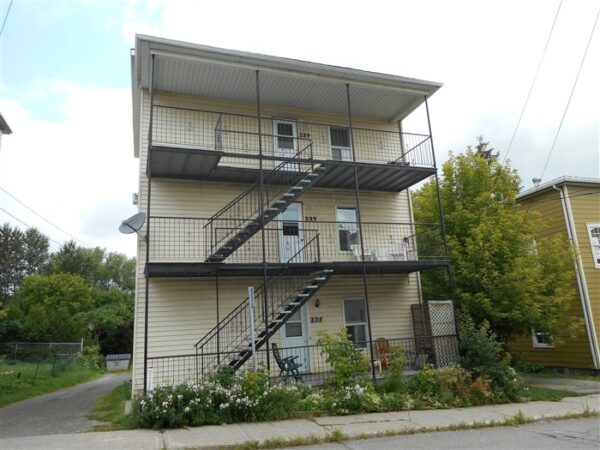 237 rue Olivier (août) Sherbrooke