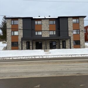 85-1 rue Principale Sud (vacant), Windsor Très grand 5½ neuf