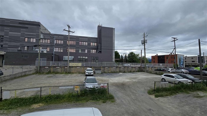 (Stationnement rue Peel) 69 Rue Peel, Sherbrooke, (juillet) QC J1H 4J9